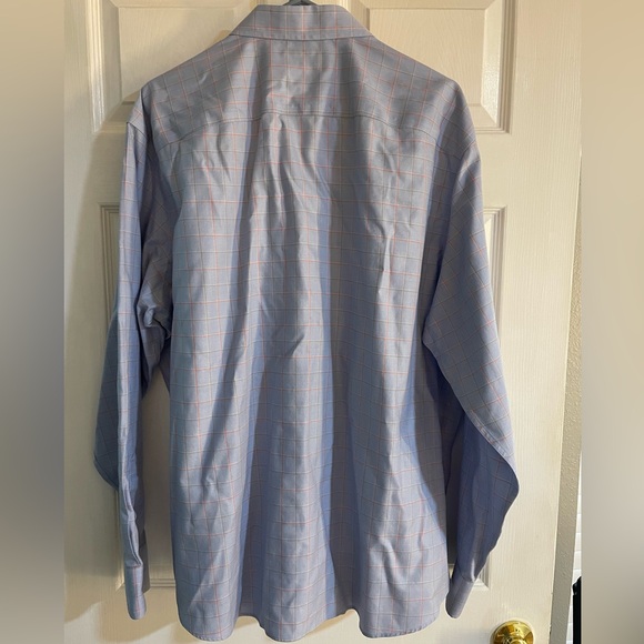 Untuckit long sleeve button down shirt - Picture 3 of 6